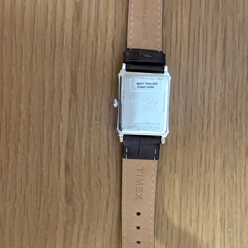 Noah x Timex Moonphase Watch - Picture 5 of 5